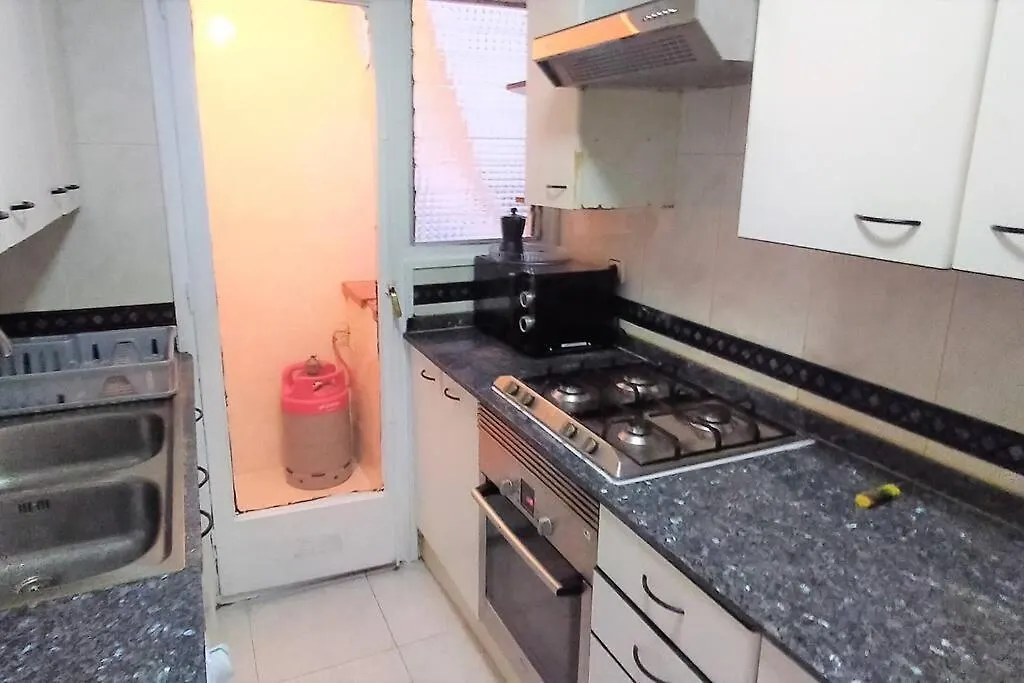 Apartment Beautiful Private And Exterior Double Room. Esplugues de Llobregat