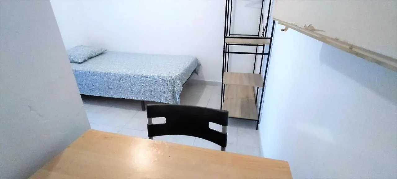 Apartment Beautiful Private And Exterior Double Room. Esplugues de Llobregat